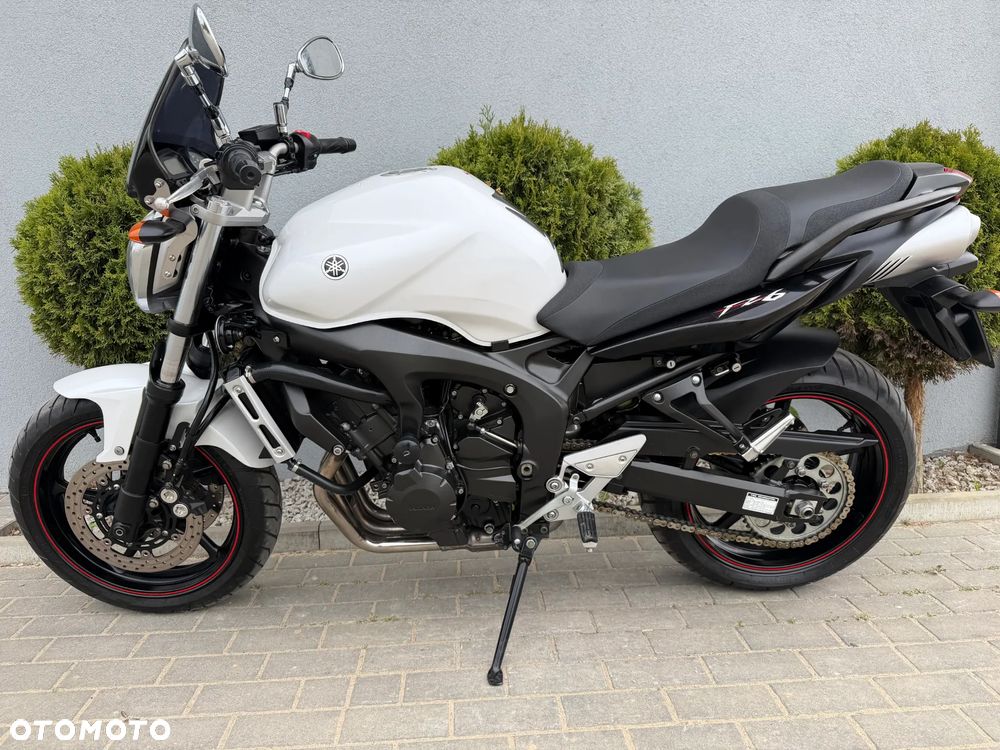 Yamaha FZ - 7