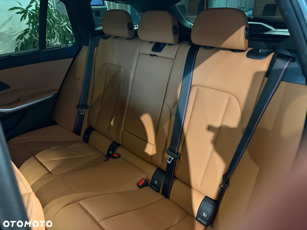 BMW Seria 3 330d xDrive mHEV M Sport sport - 25