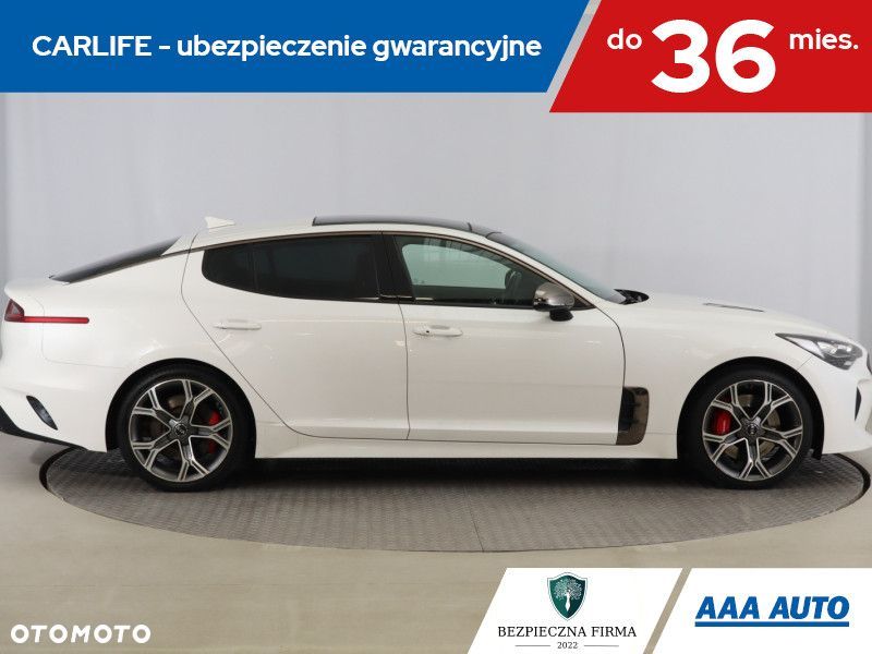Kia Stinger - 8