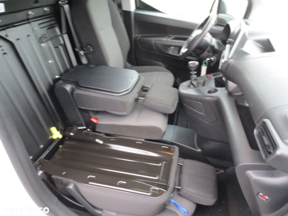 Fiat DOBLO SALON POLSKA ORYGINAŁ MAŁY PRZEBIEG - 16
