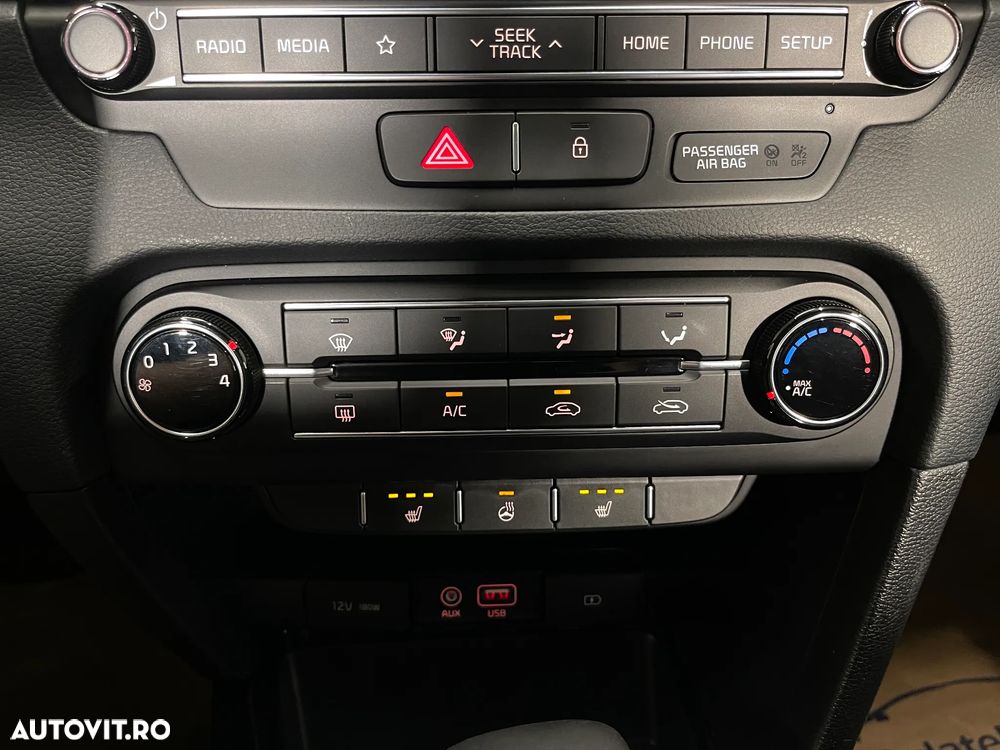 Kia Ceed 1.4 T-GDI DCT OPF Vision - 17