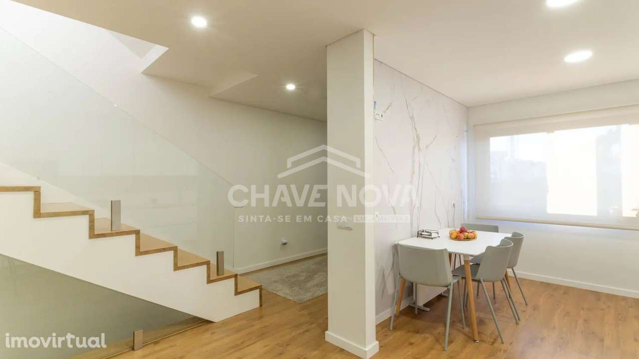 Moradia em Banda V3+1 em Canelas - Grande imagem: 5/44