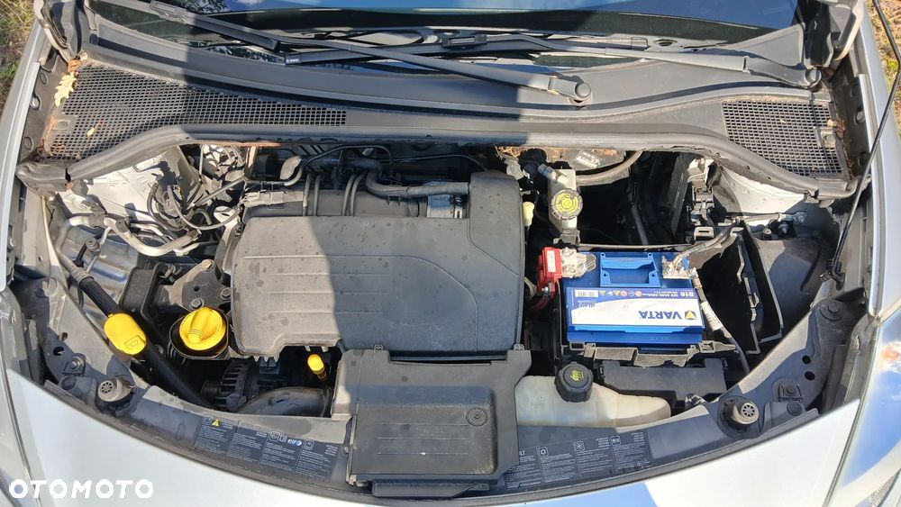 Renault Clio 1.2 16V 75 Dynamique - 21