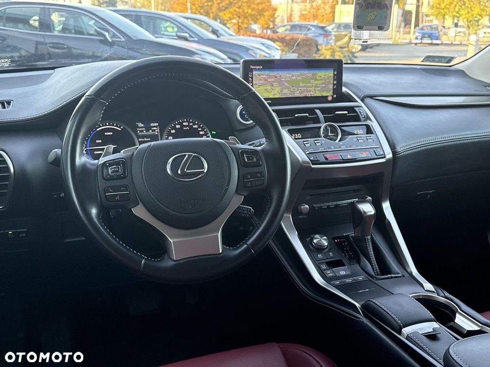 Lexus NX 300h F Impression AWD - 18