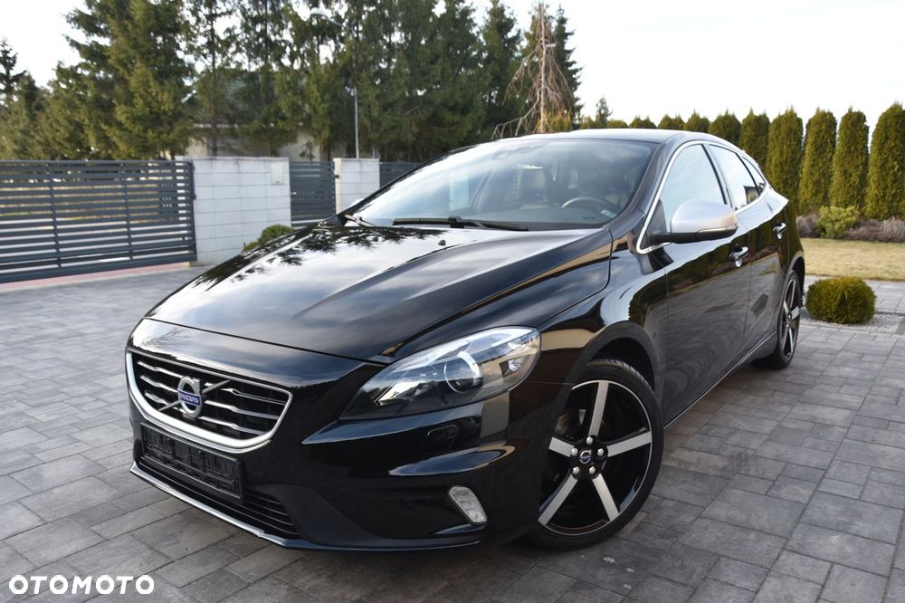 Volvo V40 D2 Drive-E R-Design Momentum - 1