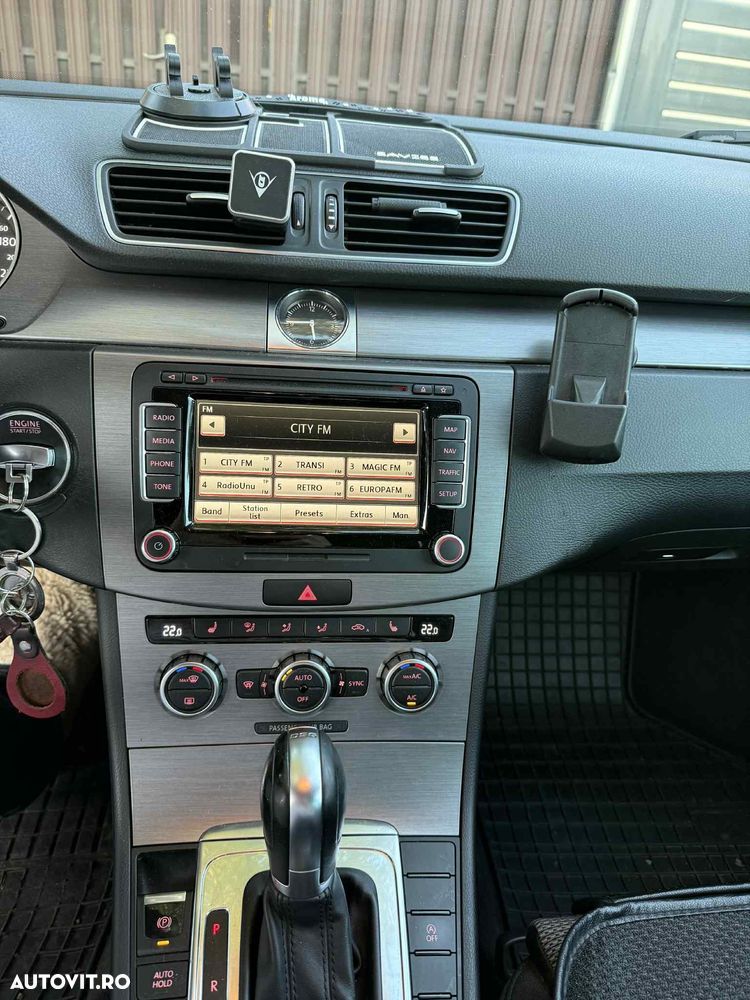 Volkswagen Passat Variant 2.0 TDI BlueMotion Technology DSG Comfortline - 8