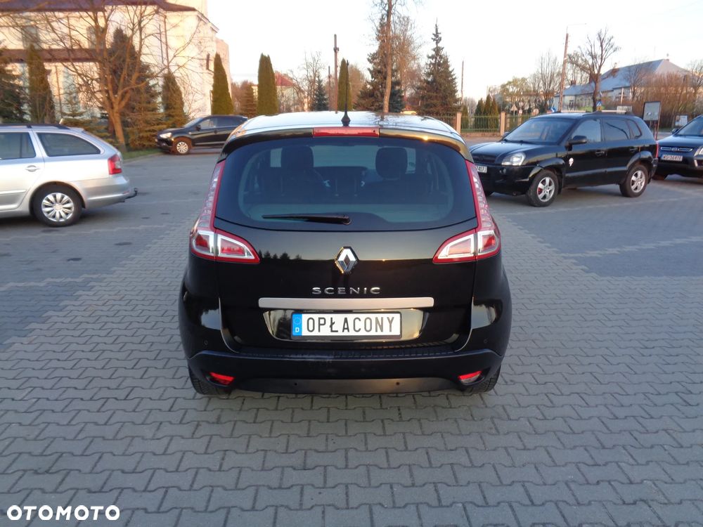 Renault Scenic 1.6 16V Luxe Privilege - 10