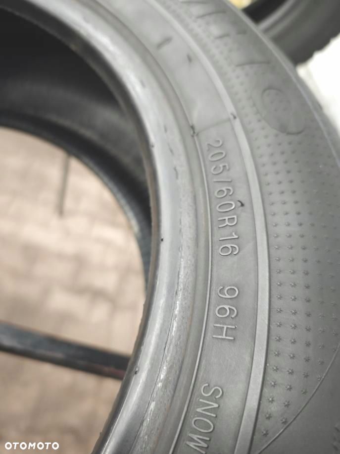 205/60R16 kumho opony zimowe 7,5mm 7233 - 6