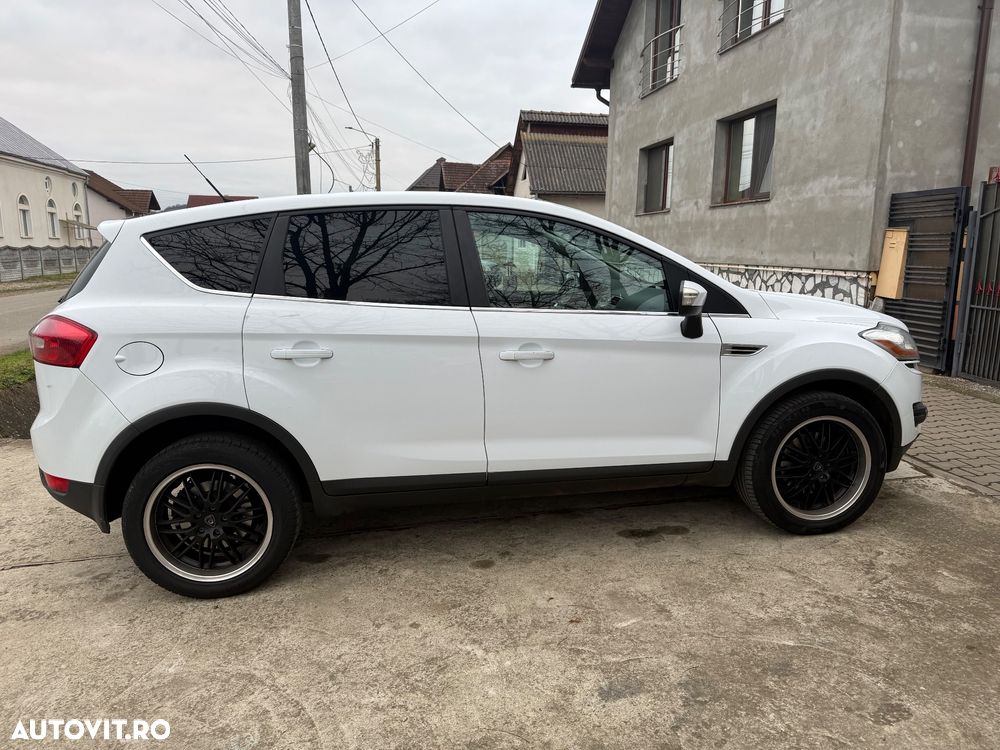 Ford Kuga 2.0 TDCi 4x4 Trend - 4