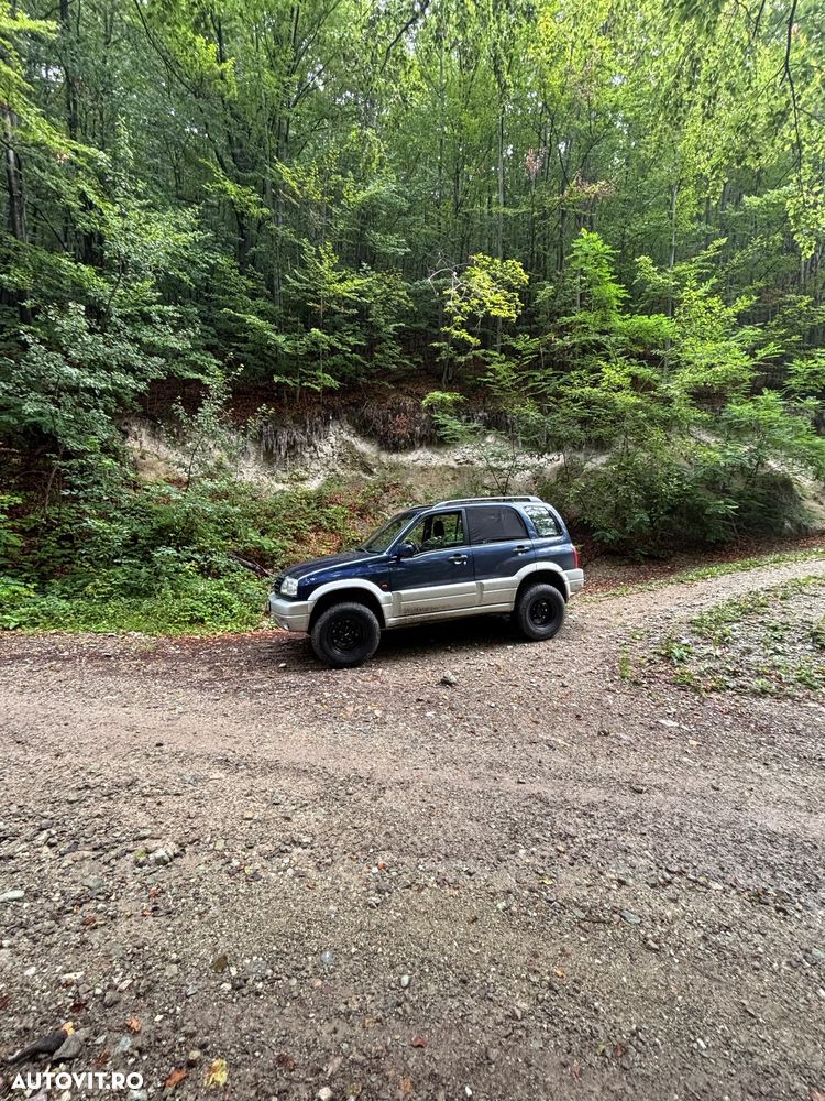Suzuki Grand Vitara 2.0i - 25