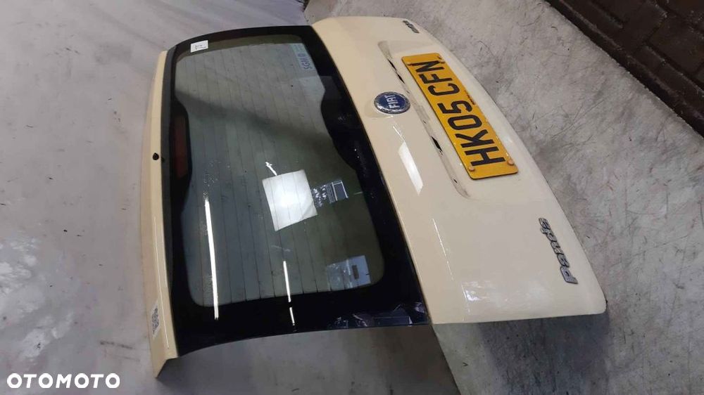 / KLAPA TYŁ TYLNA BAGAŻNIKA DO FIAT PANDA 541 ŻÓŁTA - 4