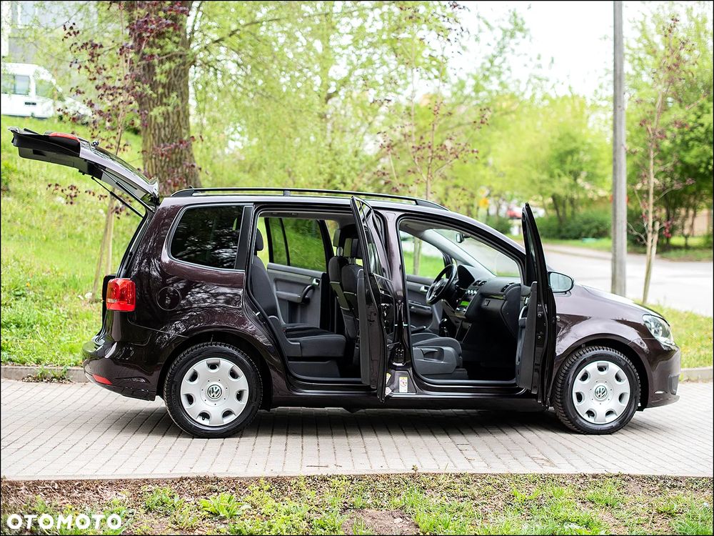 Volkswagen Touran - 15