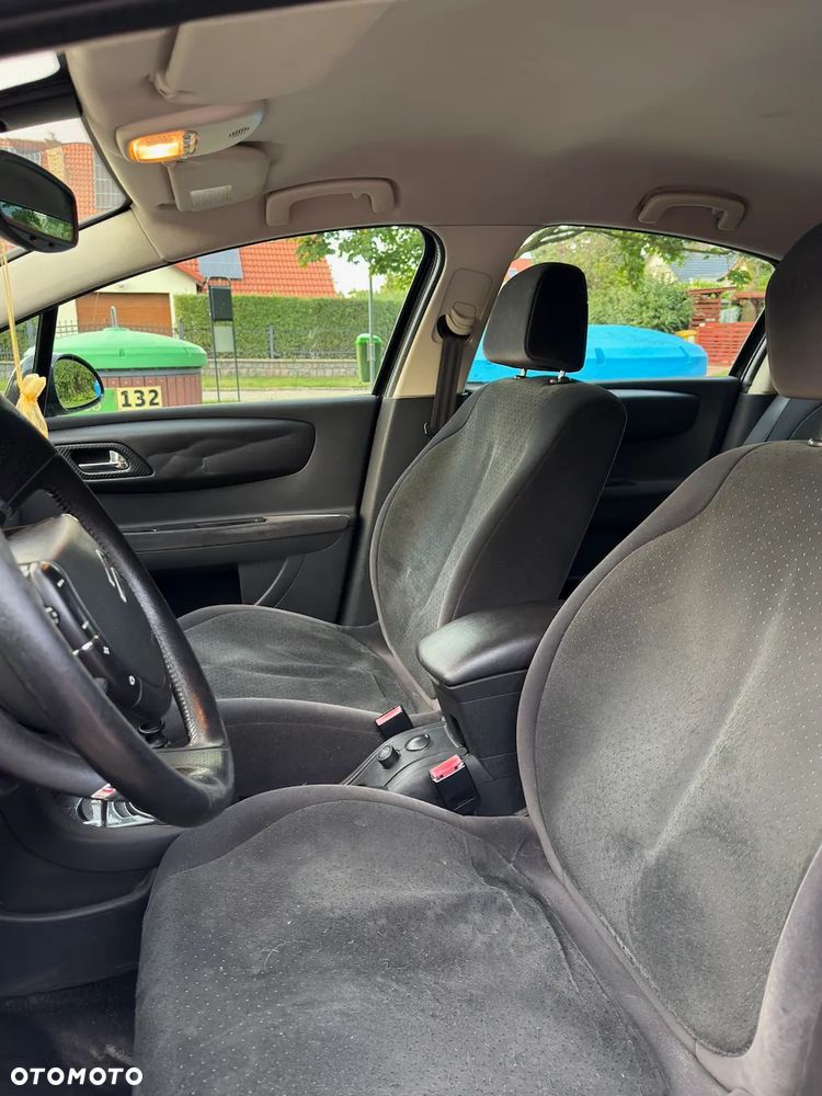 Citroën C4 2.0 HDi Exclusive - 13