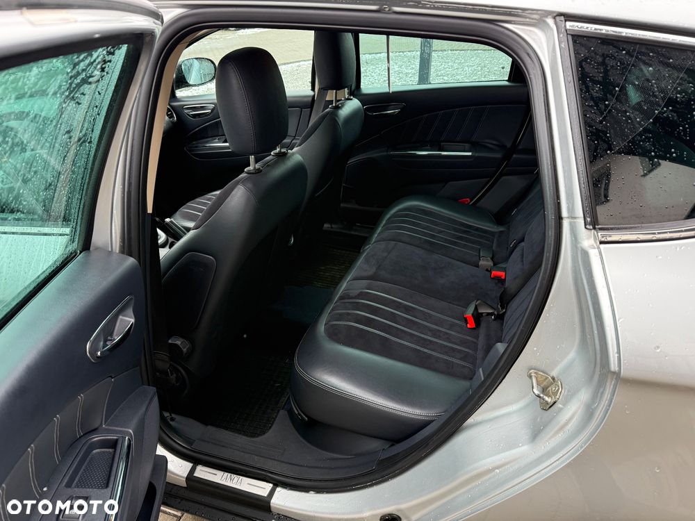 Lancia Delta 1.6 MultiJet 16v Silver - 9