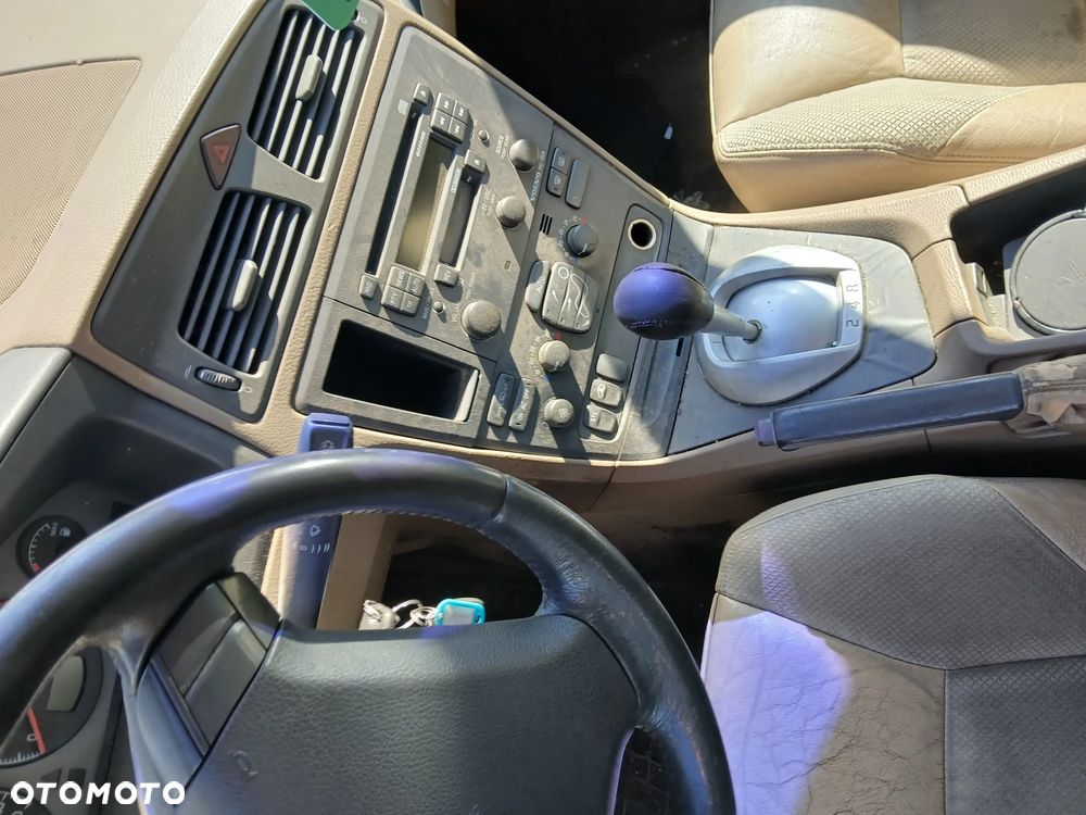 volvo S60 I 019.00 jasne skóry fotel fotele kanapa deska kokpit podsufitka boczek boczki klamka - 5