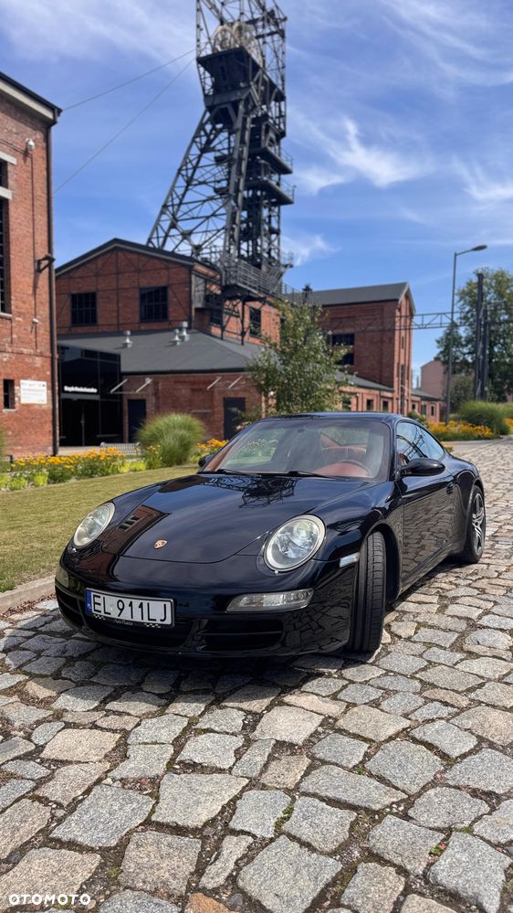 Porsche 911 Carrera S - 2