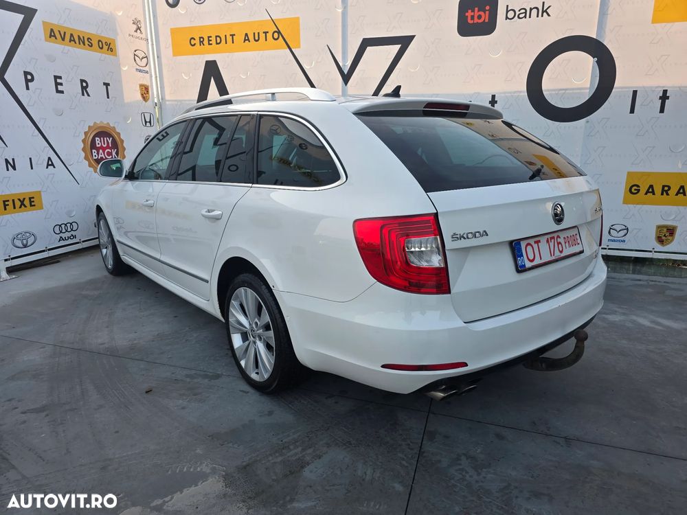 Skoda Superb Combi 2.0 TDI Green tec 4x4 DSG Elegance - 12
