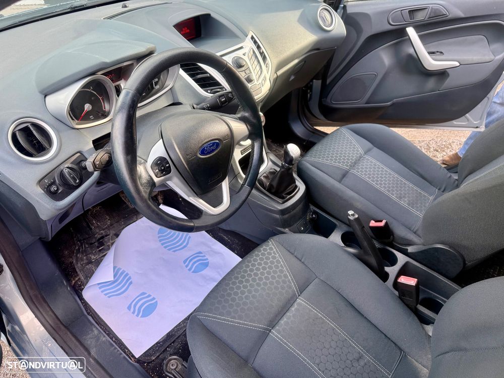 Ford Fiesta 1.6 TDCI Titanium - 11