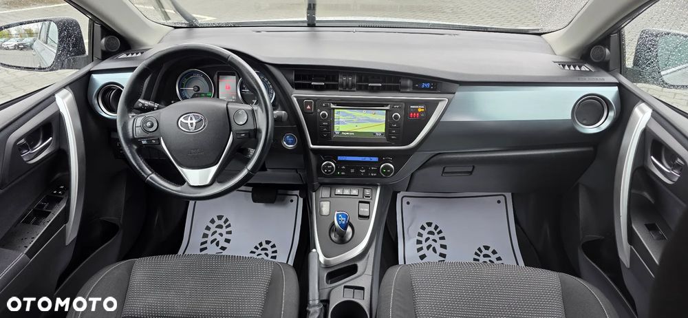 Toyota Auris 1.8 HSD Luna - 24