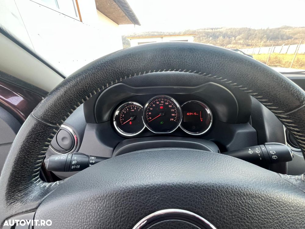 Dacia Duster 1.5 dCi 4x2 Prestige - 10