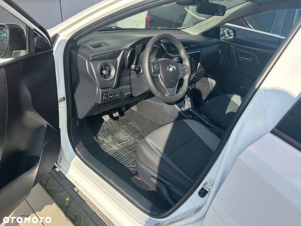 Toyota Auris 1.4 D-4D Active - 9