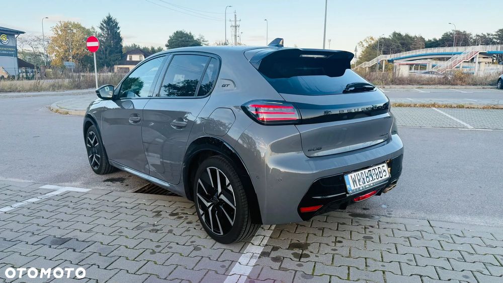 Peugeot 208 1.2 mHEV GT - 8