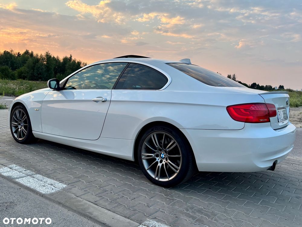 BMW Seria 3 335i - 1