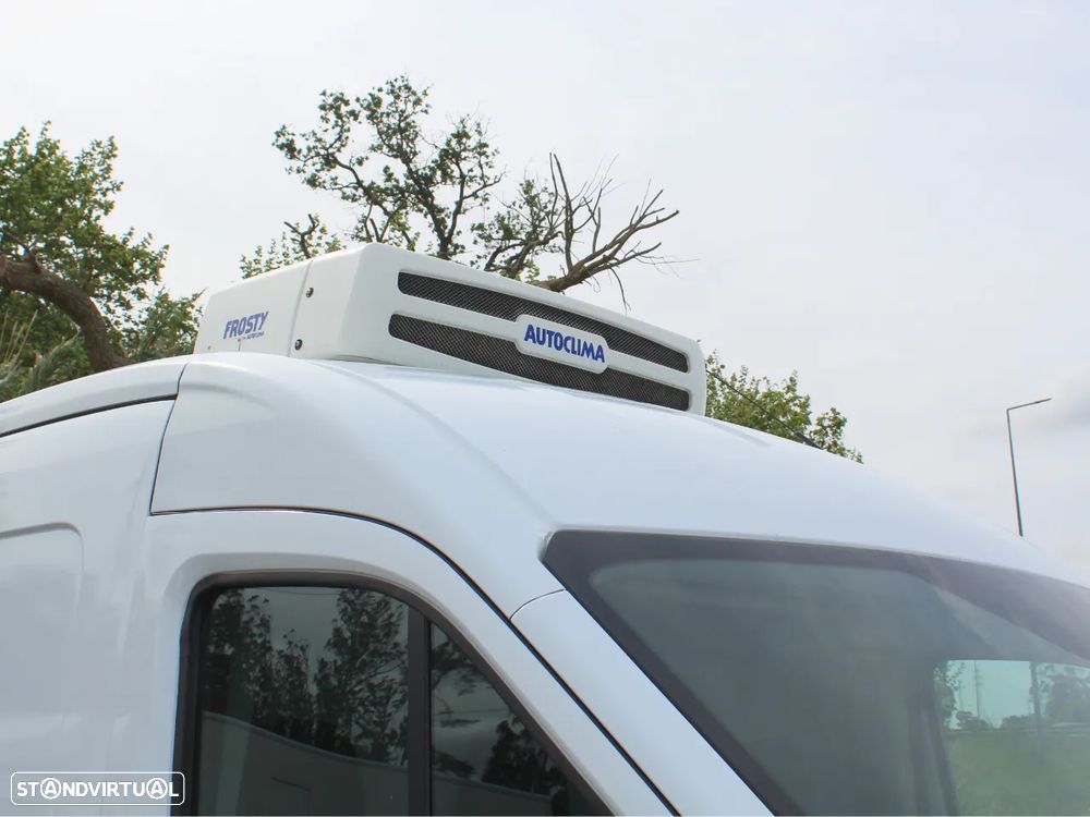 Ford Transit 2.0 TDCI Isotermica Frio L2H2 com IVA de  2019 - 5