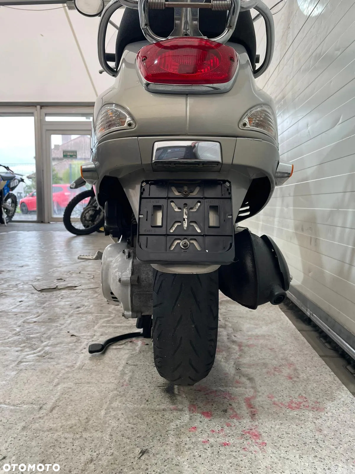 Piaggio Vespa - 30