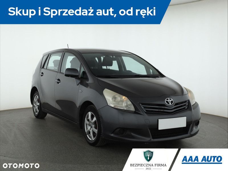 Toyota Verso - 3