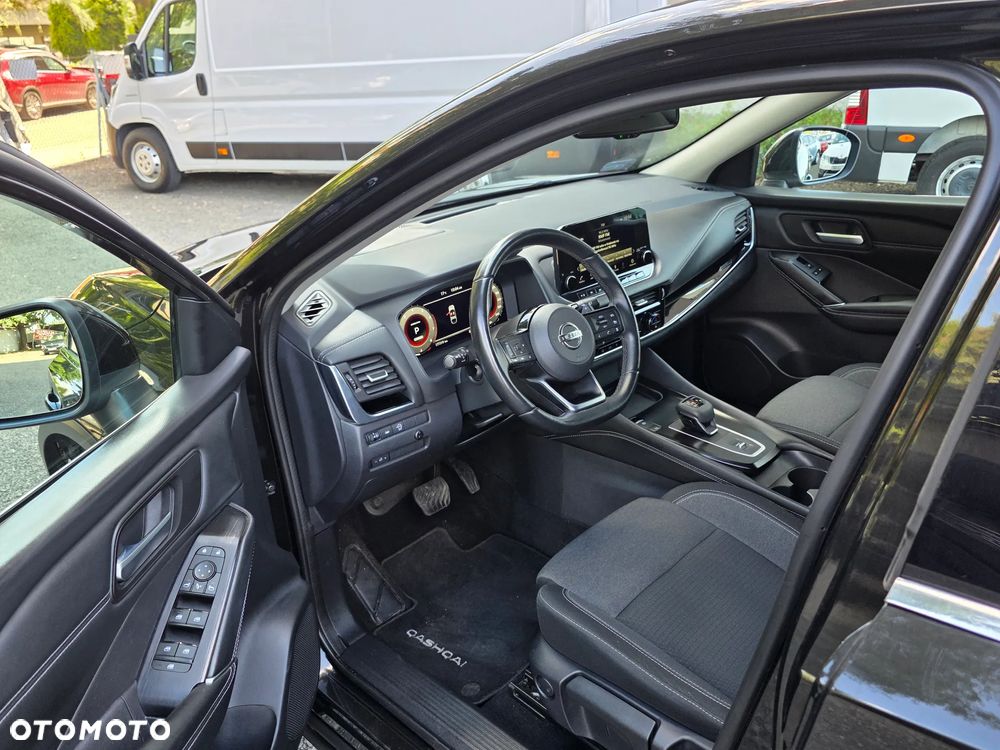 Nissan Qashqai 1.3 DIG-T N-Connecta DCT - 19