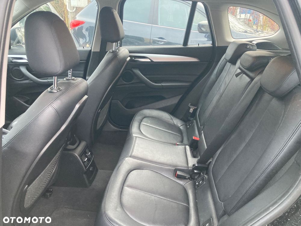 BMW X1 sDrive18d - 10