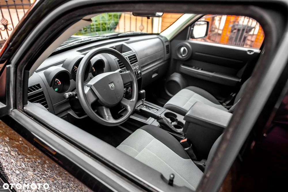 Dodge Nitro 3.7 V6 SLT - 16