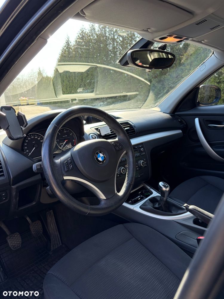 BMW Seria 1 118d - 4