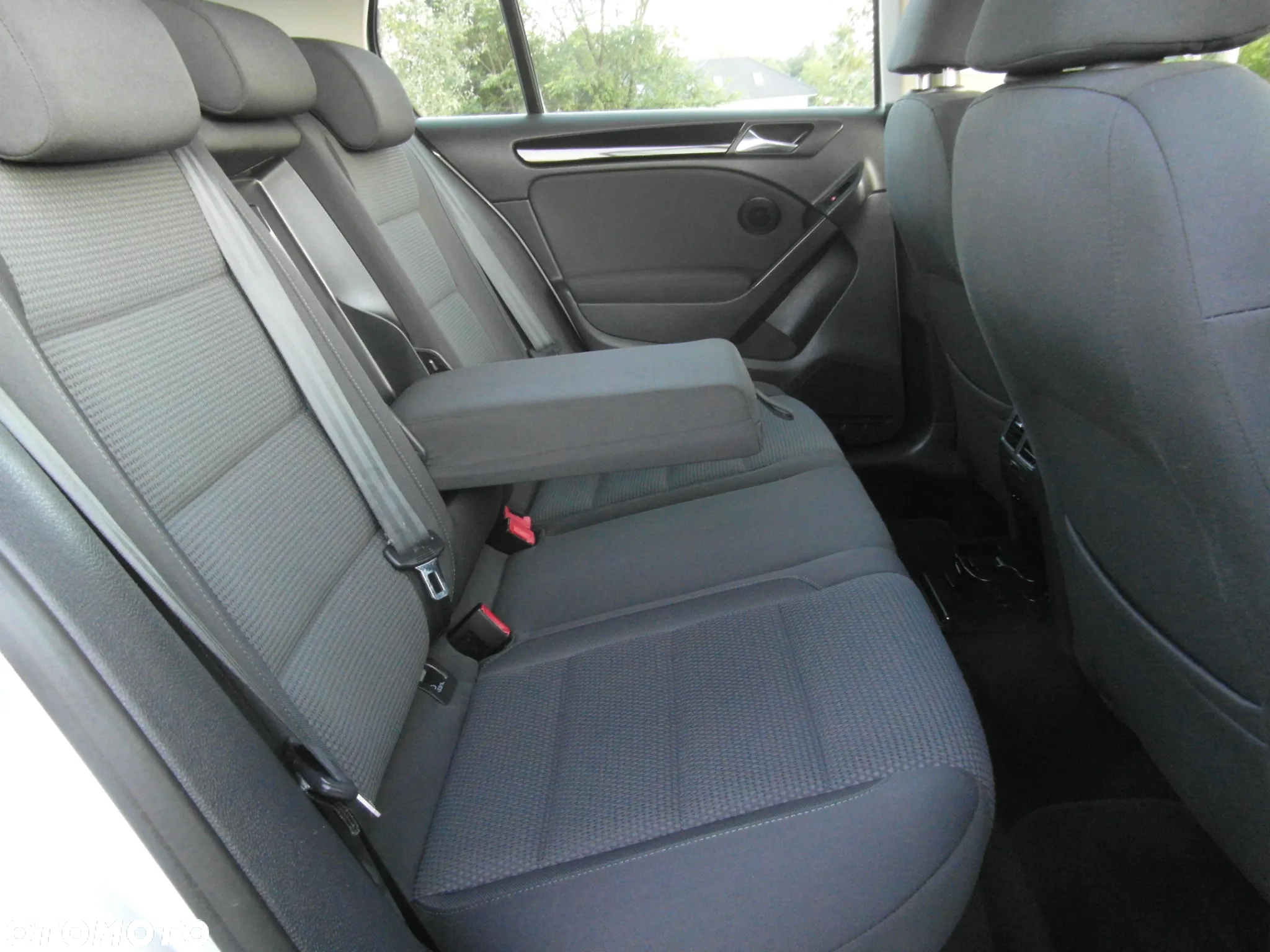 Volkswagen Golf VI 1.6 Comfortline - 30