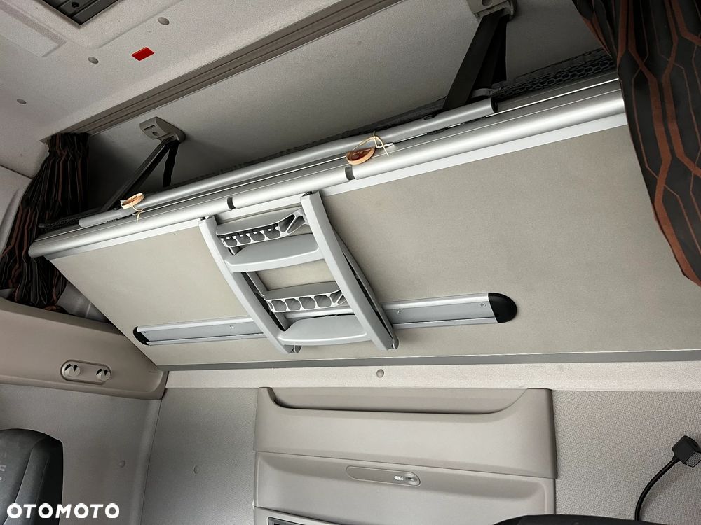 DAF XF 530 SUPERSPACECAB ORYGINALNY PRZEBIEG SERWISOWANY SPROWADZONY Z FRANCJI - 16