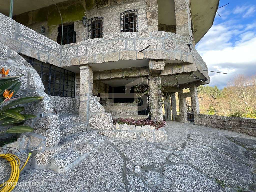 Castelo em Vieira do Minho, Portugal - Grande imagem: 2/60
