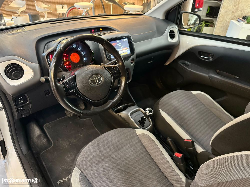 Toyota Aygo 1.0 X-Play Plus MM - 9