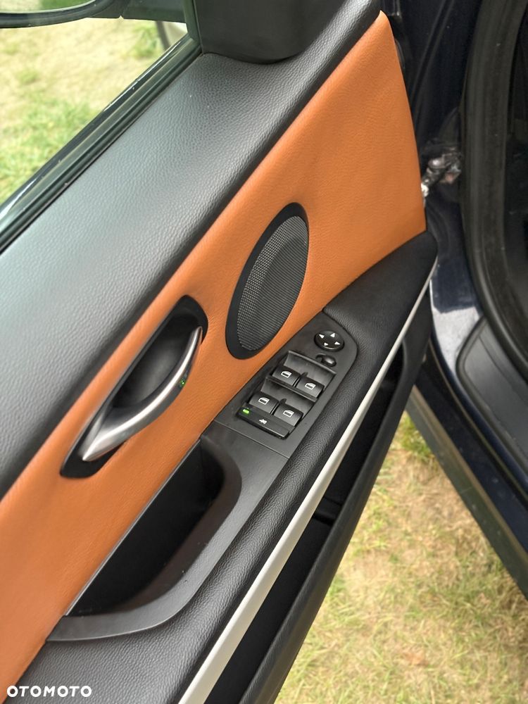 BMW Seria 3 318d - 12
