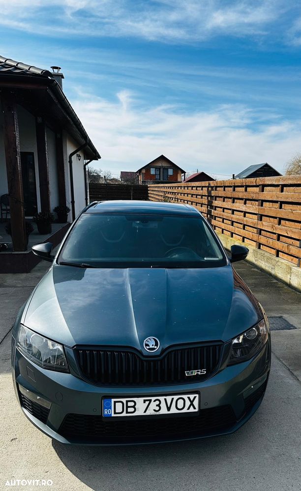 Skoda Octavia 2.0 TDI DSG RS - 2