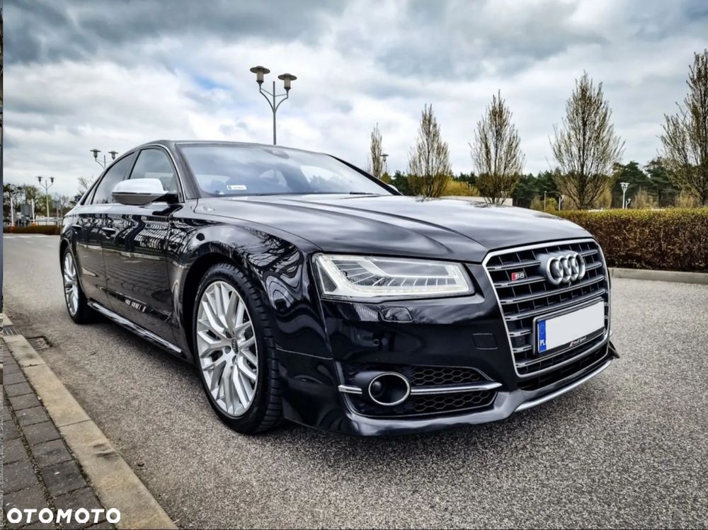 Audi S8 - 4