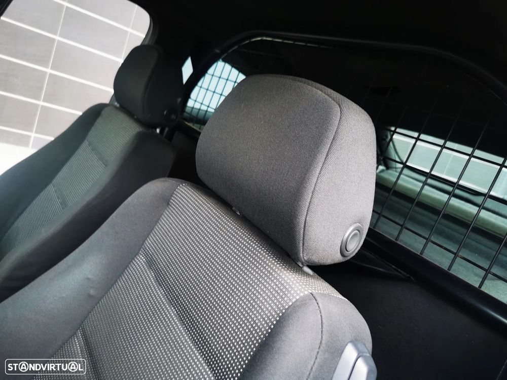 Opel Astra GTC 1.3 CDTI - 11