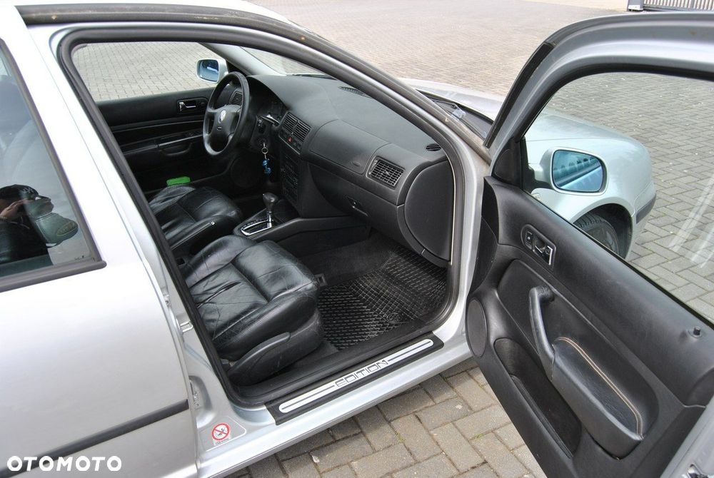 Volkswagen Golf 1.6 Comfortline - 11