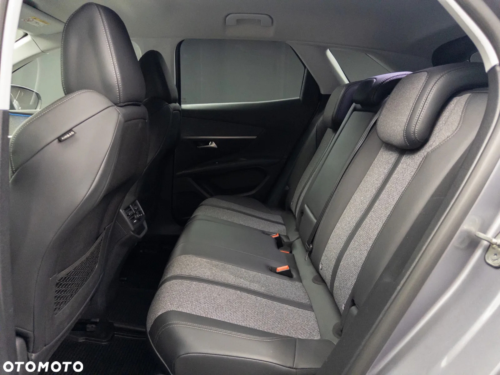 Peugeot 3008 1.2 PureTech GPF Allure S&S EAT8 - 10