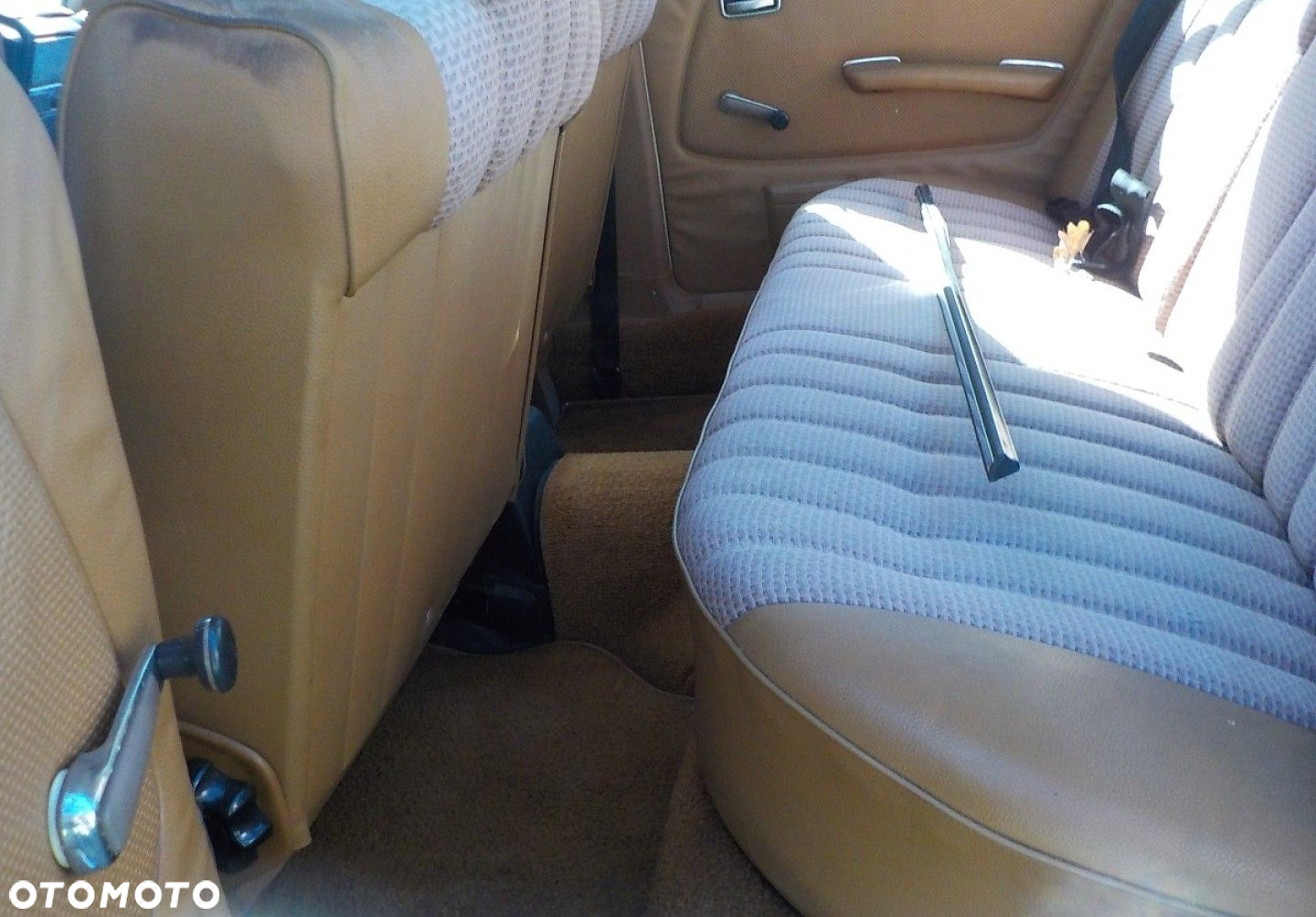 Mercedes-Benz W123 - 30