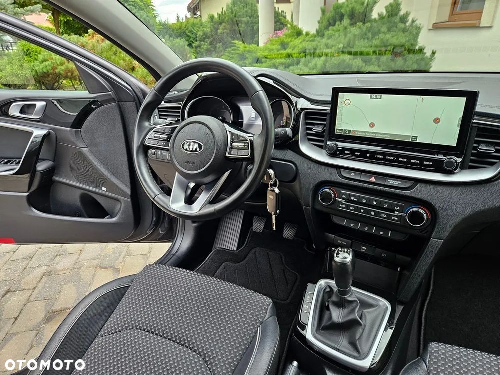 Kia XCeed - 15