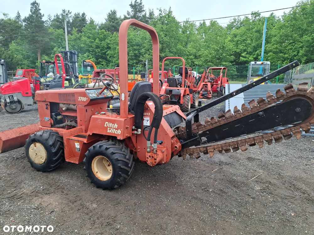 Koparka  łańcuchowa Ditch Witch - 4