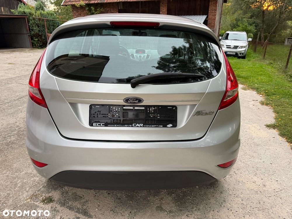 Ford Fiesta - 25
