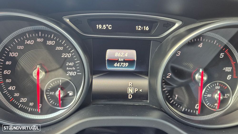 Mercedes-Benz CLA 180 d Aut. - 10