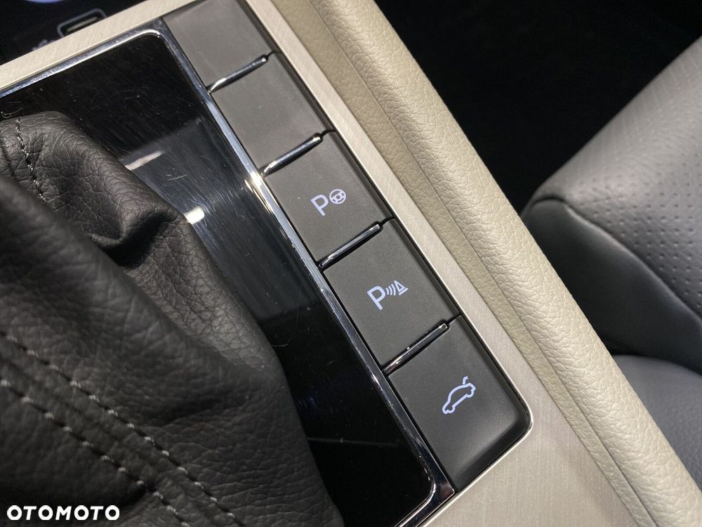 Skoda Superb 2.0 TDI SCR 4x4 Style DSG - 22